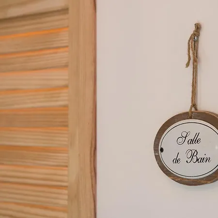 Bed & Breakfast L'echo Des Bois 3*